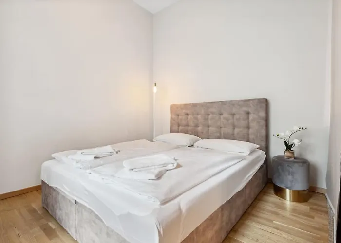 Arbio I Design Near Deutsche Oper *